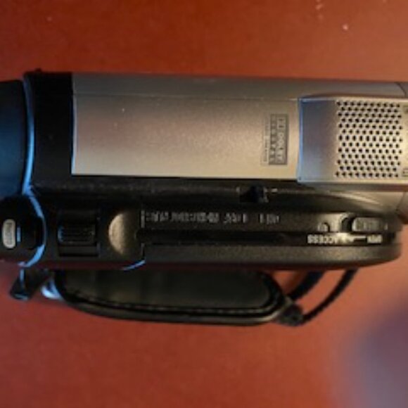 Sony DCR-DVD610 Handycam 40X Zoom Hybrid DVD Camcorder Camera - Picture 9 of 9